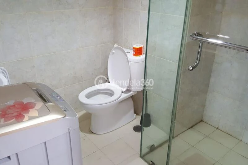 Bathroom Flawless Studio Apartment at Tamansari The Hive Tower B