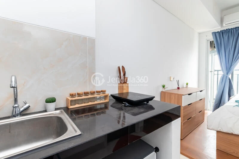 Kitchen Middle Floor Studio Apartment with  View at Serpong Garden Apartment