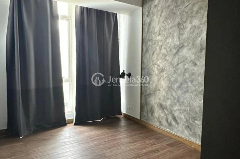 Living Room Low Floor 1BR Apartment with  View at The Kensington Royal Suites