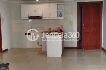 Kitchen Middle Floor 1BR Apartment with City View at Simprug Indah Apartment
