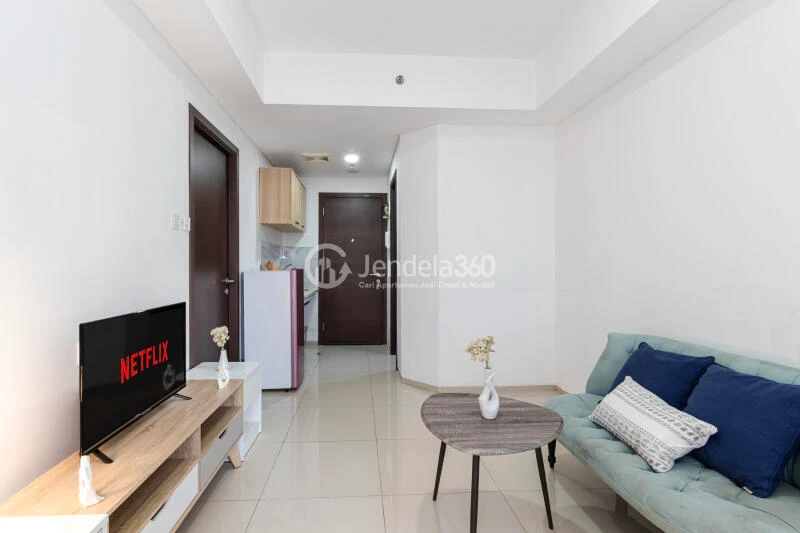 Living Room Pacific Garden Apartment 2BR View City