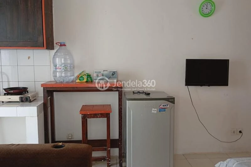 Bedroom Spotless Studio Apartment Low Floor with  View at Margonda Residence 2