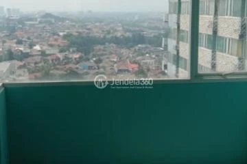 Bedroom Spotless Studio Apartment Low Floor with  View at Saladdin Mansion