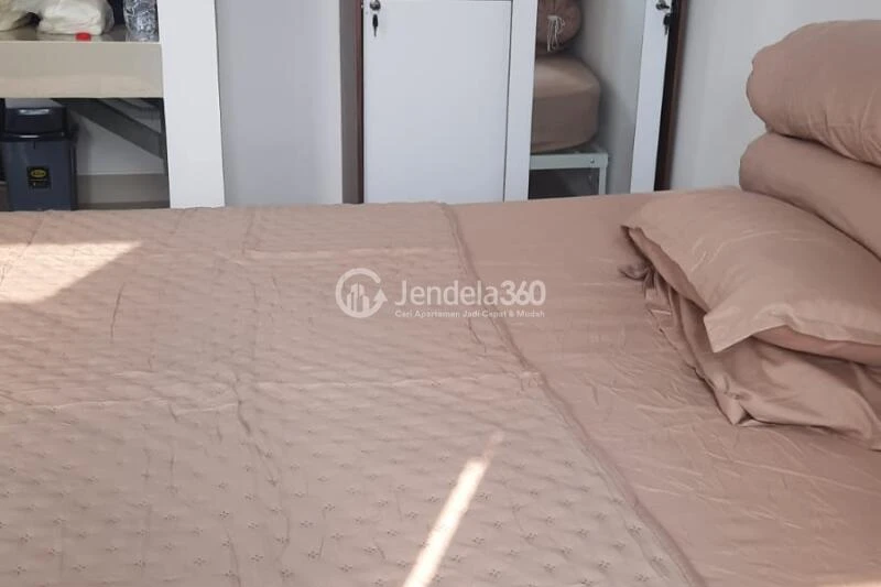 Bedroom Studio Pesona Depok Square Apartment at Middle Floor