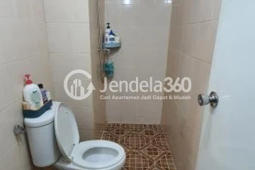 Bathroom 1BR Sunter Park View Apartment at High Floor