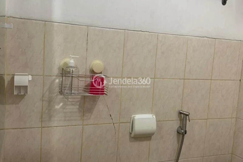Bathroom Stylish Studio Apartment Low Floor with  View at Park View Condominium