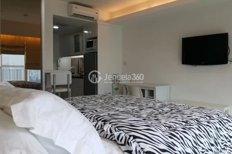 Bedroom Flawless Studio Apartment at Tamansari The Hive Tower B