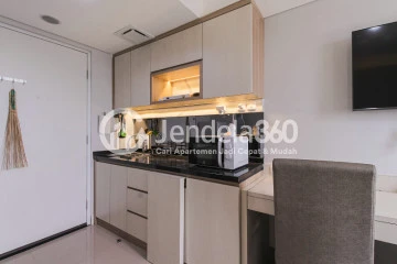 Kitchen Low Floor Studio Apartment with City View at Samesta Mahata Margonda Apartment