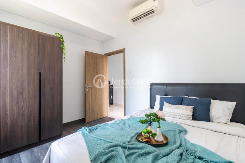 Bedroom 1BR Apartment with City View at Southgate Residence