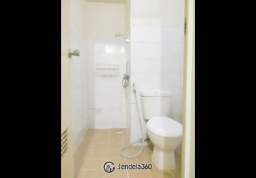 Bathroom 2BR Apartment with Kota View at Gateway Apartment