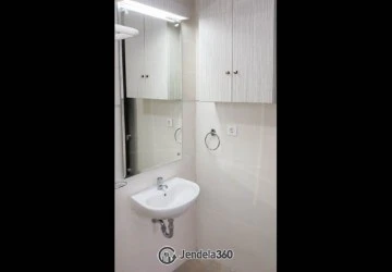Bathroom 2BR Apartment with City View (Selatan) View at Aspen Residence Apartment