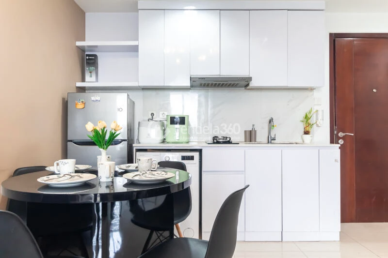 Kitchen The Crest West Vista Puri 2BR Fully Furnished