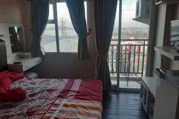 Bedroom Middle Floor Studio Apartment with City View at Margonda Residence 3