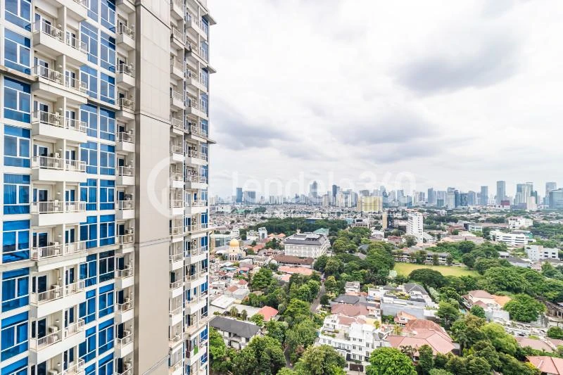 Balcony High Floor Studio Apartment with  View at Capitol Park