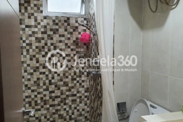 Bathroom Green Central City Apartment 2BR View City