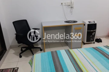 Bedroom Affordable Studio Apartment Middle Floor with City View at Dave Apartment