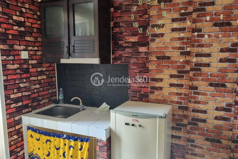 Kitchen Elegant Studio Apartment at Margonda Residence 2 Low Floor