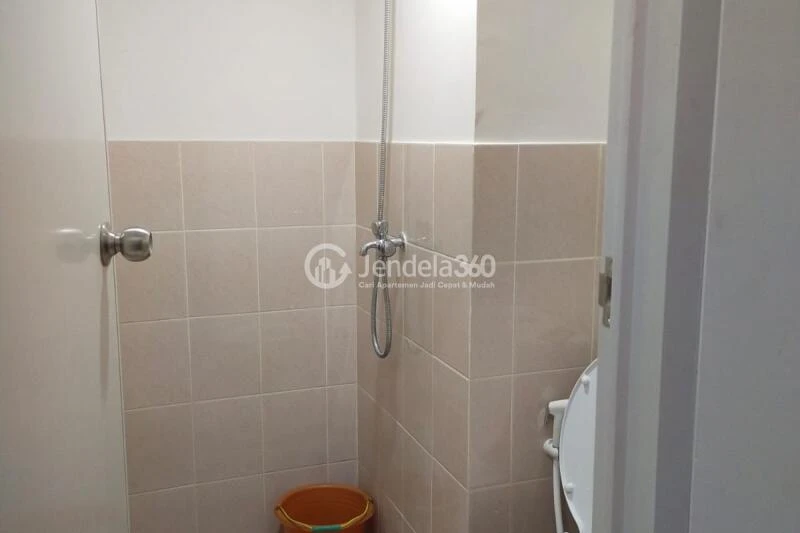 Bathroom 2BR Apartment with  View at Podomoro Golf View Apartment
