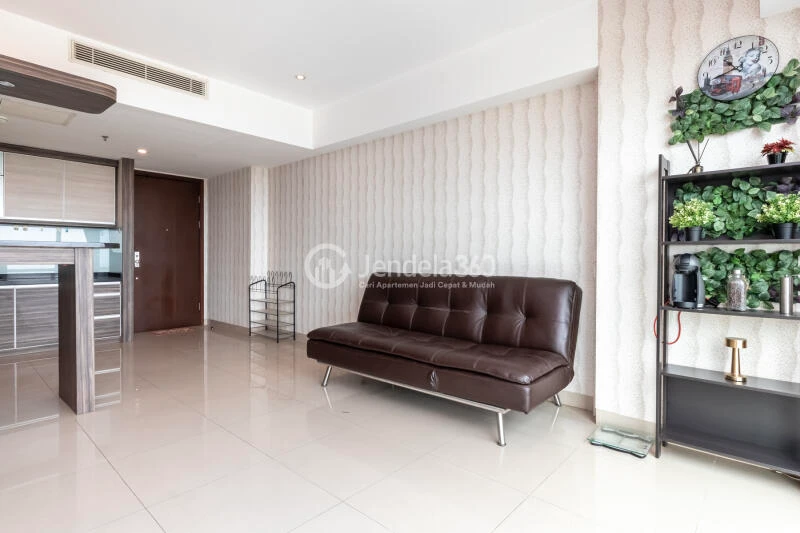 Living Room Trendy 1BR Apartment at U Residence Karawaci High Floor