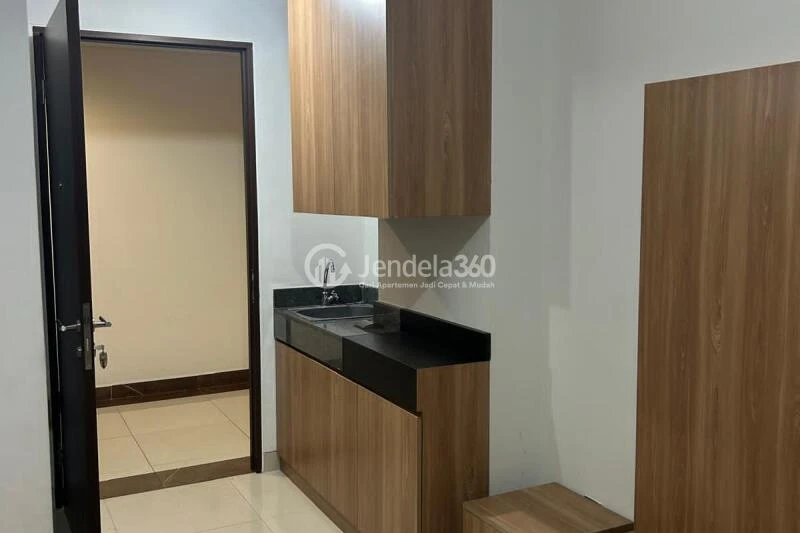 Bedroom Studio Apartment with Mall Wall View at Transpark Cibubur Apartment