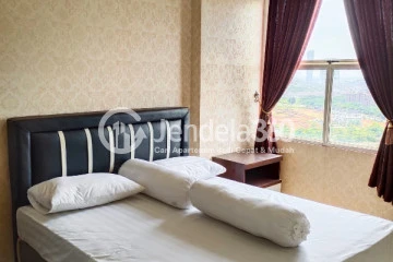 Bedroom Strategic Location 1BR Apartment Middle Floor with City View at Silkwood Residence