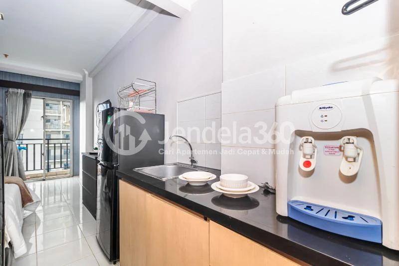 Kitchen Low Floor Studio Apartment with City View at Signature Park Apartment