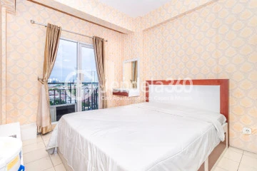 Bedroom Low Floor Studio Apartment with Jalan parkir View at Puri Park View Apartment