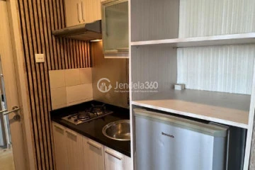 Bedroom Modern Studio Apartment at Gardenia Boulevard Apartment Middle Floor