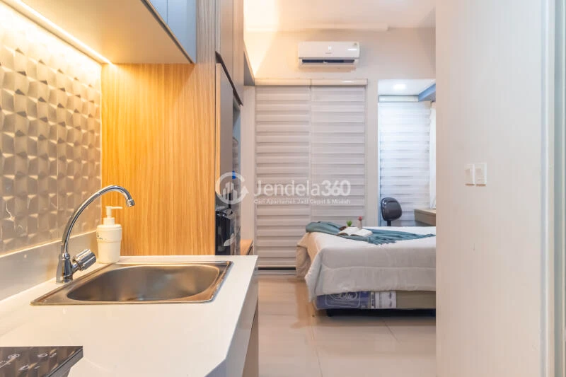 Kitchen Low Floor Studio Apartment with City View at Vasanta Innopark Apartment
