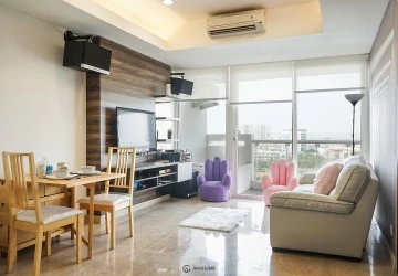 Living Room 1BR Royale SpringHill Residence Apartment at Tower Bulgari