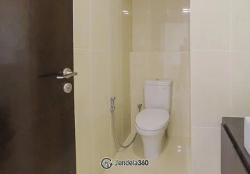 Bathroom Spotless Studio Apartment High Floor with City View at Neo Soho Residence