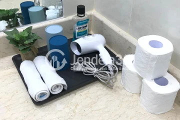 Bathroom High Floor 2BR Apartment with Mega Kuningan View at Ambassador 2 Apartment