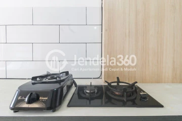 Kitchen Neat High Floor Studio Apartment Near Kelapa Gading at Sunter Park View Apartment