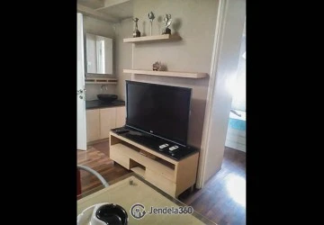 Living Room Low Floor 3BR Apartment with Jalan View at Kalibata City Apartment