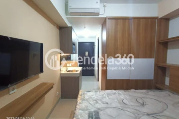 Bedroom Relaxed Studio Apartment at Klaska Residence Low Floor