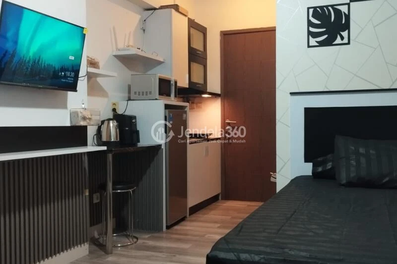 Bedroom Studio Apartment with  View at Easton Park Residence Jatinangor