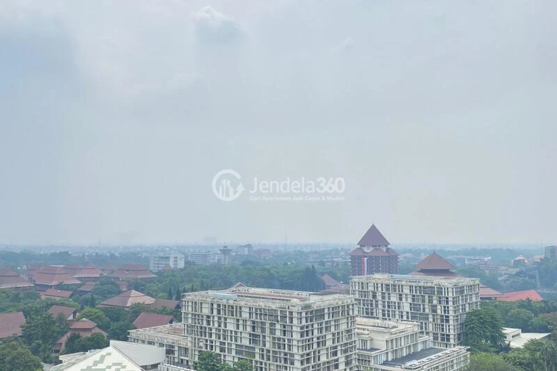 Balcony Relaxed 2BR Apartment Low Floor with  View at Park View condominium Depok