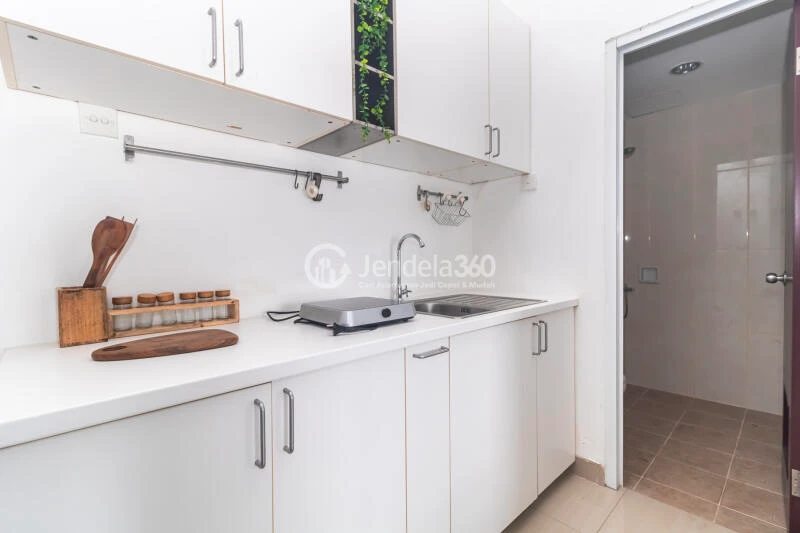 Kitchen 1BR Taman Melati Margonda Apartment at Tower B