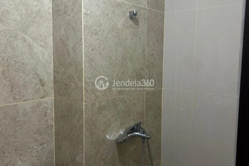 Bathroom Studio Apartment with Mall Wall View at Transpark Cibubur Apartment