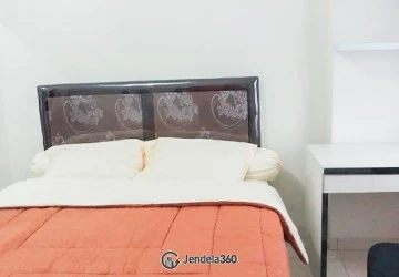 Bedroom Middle Floor Studio Apartment with Kolam renang View at Margonda Residence 5