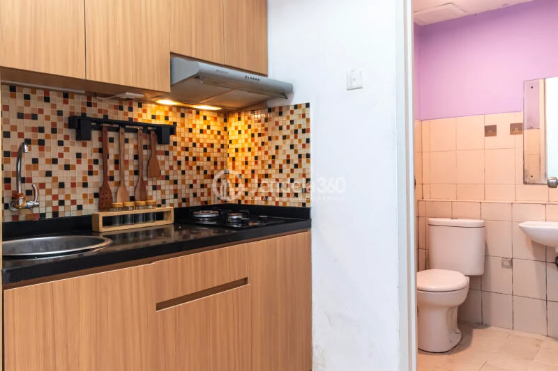 Kitchen Minimalist 2BR Low Floor Apartment Close to ITC Cipulir Mas at Pakubuwono Terrace