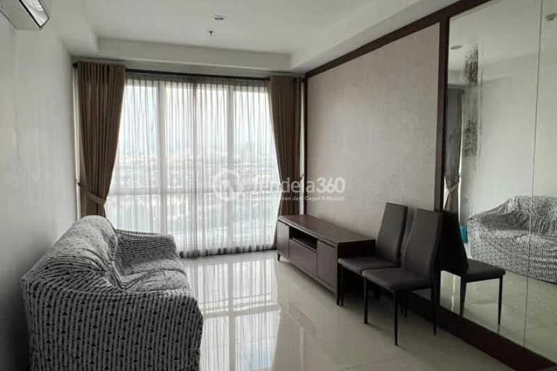 Living Room Spacious 2BR Apartment Middle Floor with  View at AKR Gallery West Residence