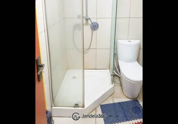 Bathroom 1BR Apartment with City View at City Lofts Apartment