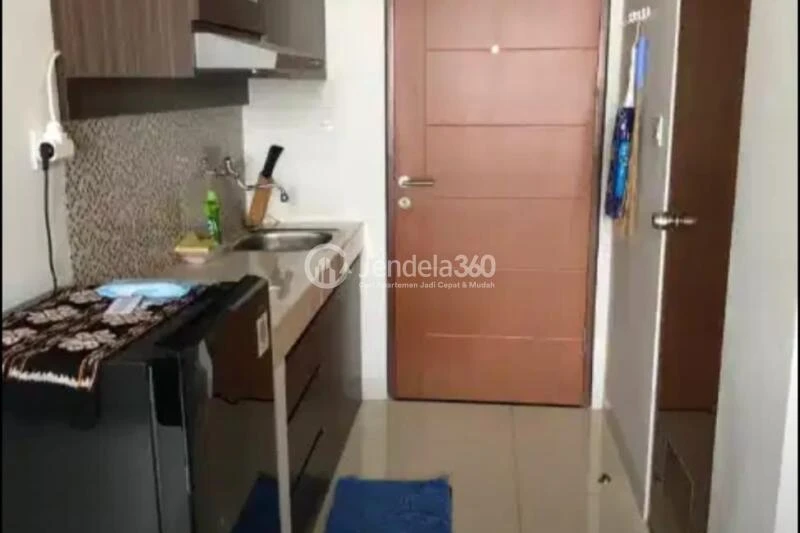 Kitchen Tidy Studio Apartment at Dave Apartment Low Floor