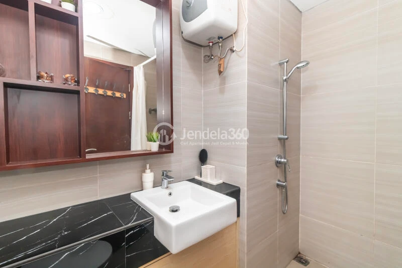 Bathroom Studio The Crest West Vista Puri Apartment at High Floor