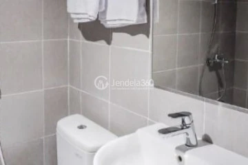 Bathroom Strategic Location 1BR Apartment Middle Floor with City View at Bintaro Icon Apartment