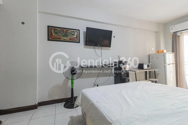 Bedroom Studio Apartment with Swimming Pool View at Cinere Resort Apartment