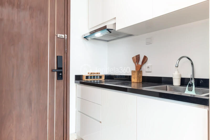 Kitchen Studio Southgate Residence Apartment at Middle Floor