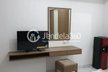 Bedroom Stunning Studio Apartment Middle Floor with Jalan View at Casa De Parco Apartment