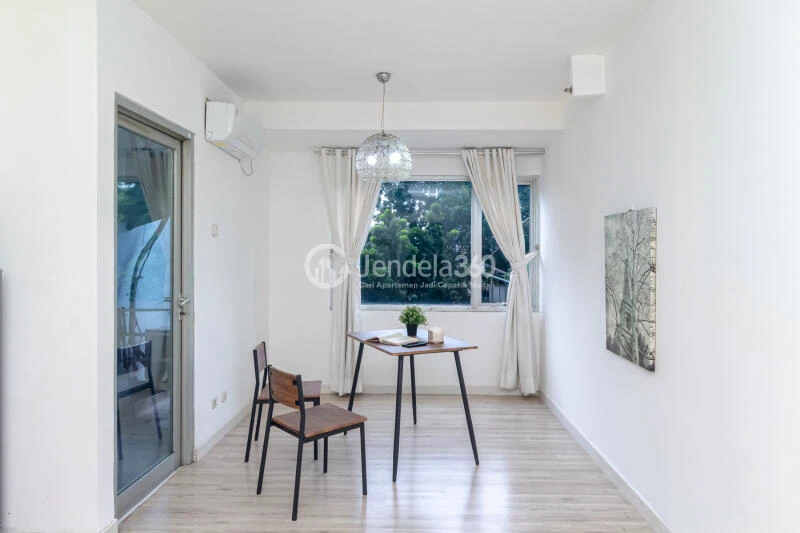 Living Room The 18Th Residence Taman Rasuna 2BR Semi Furnished